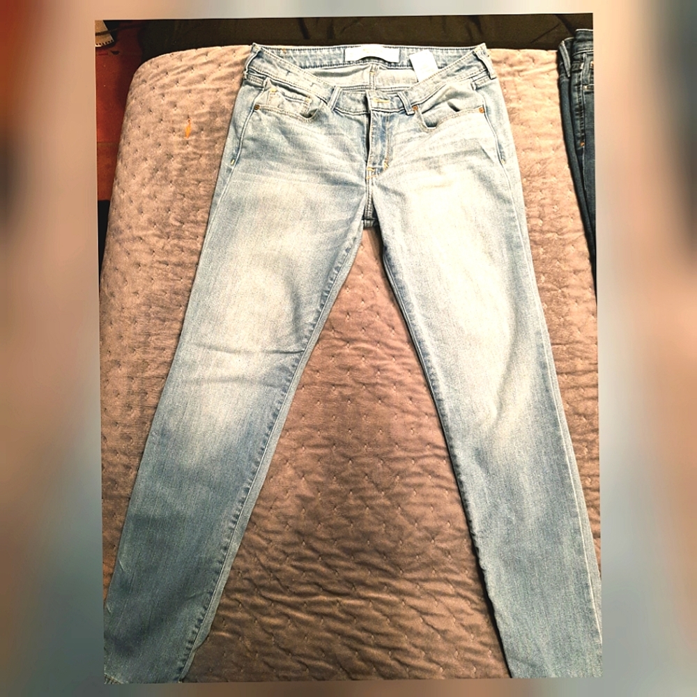 ABROCROMBIE & FITCH SKINNY JEANS
